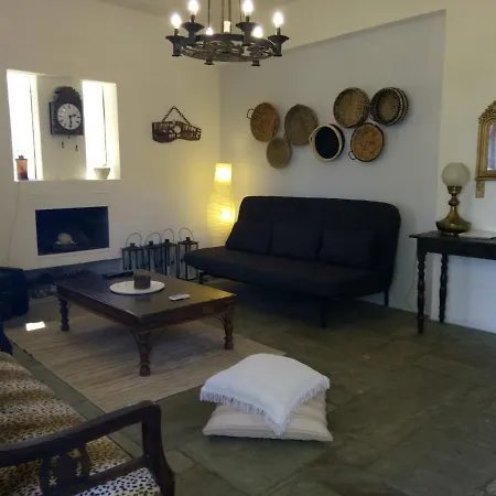 Irene Asklipios * Parikia (Paros)